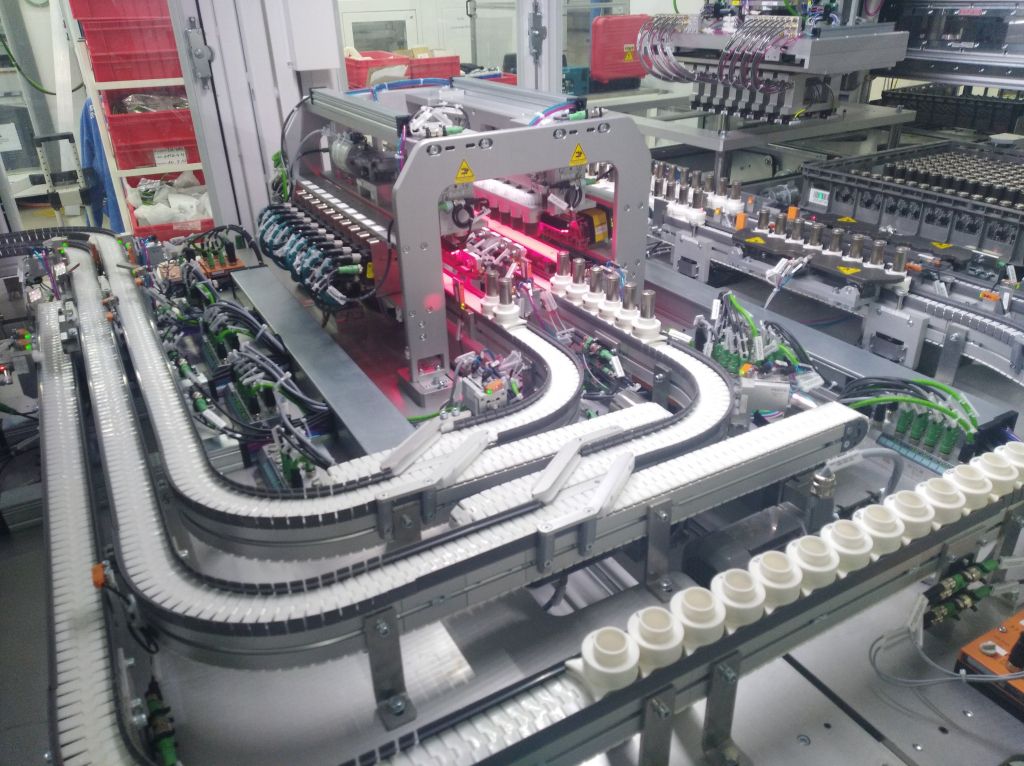 Assembly teams from Poland – industrial assembly, cable tray systems, on-site installation works